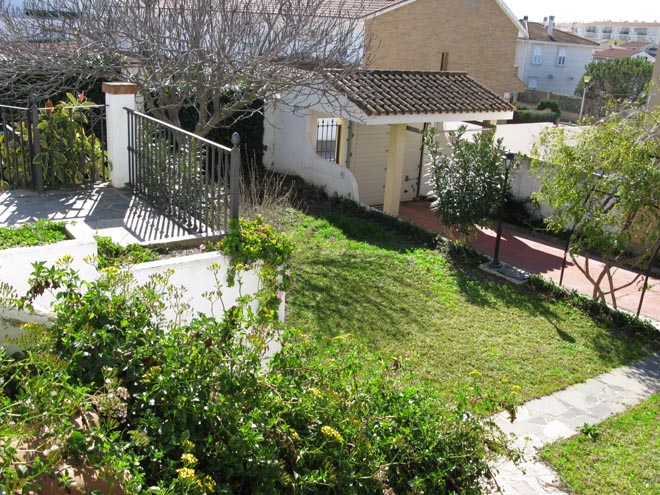 Vista desde el cuarto auxiliar del chalet sito en C/ Vicente Cervantes n&ordm;1 de Zafra - PROHERGON