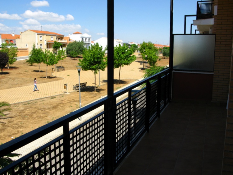 Balc&oacute;n del piso 1&ordm;B sito en Ctra. Vieja de la Puebla n&ordm;34 - PROHERGON