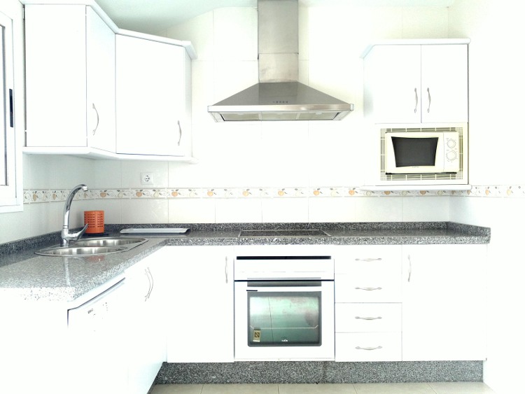 Cocina Terraza-1 del Piso 3&ordm;C sito en Ctra. Vieja de la Puebla n&ordm;42 de Zafra - PROHERGON