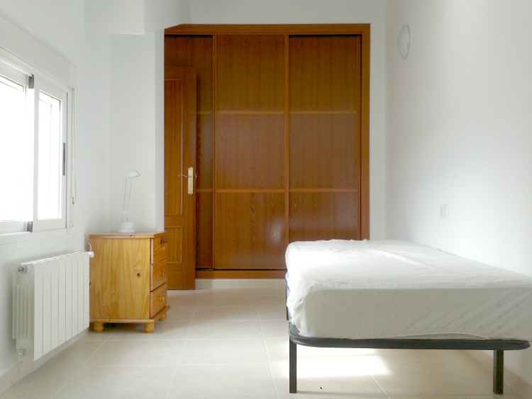Habitaci&oacute;n-2 Armario del Piso 3&ordm;C sito en Ctra. Vieja de la Puebla n&ordm;42 de Zafra - PROHERGON