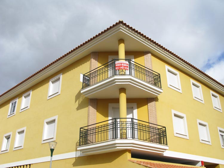 Fachada del piso 2&ordm;F sito en C/ Juan Ram&oacute;n Jim&eacute;nez n&ordm;19 de Zafra - PROHERGON